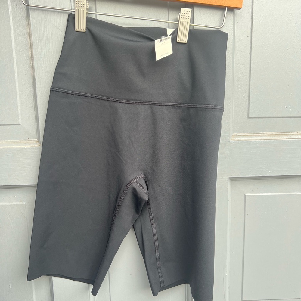 NWT Offline by Aerie goals black biker high rise shorts size S‎
